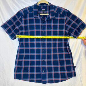 Patagonia Men's XL Button-Up Short Sleeve Shirt Navy, Lt Blue and Red Plaid